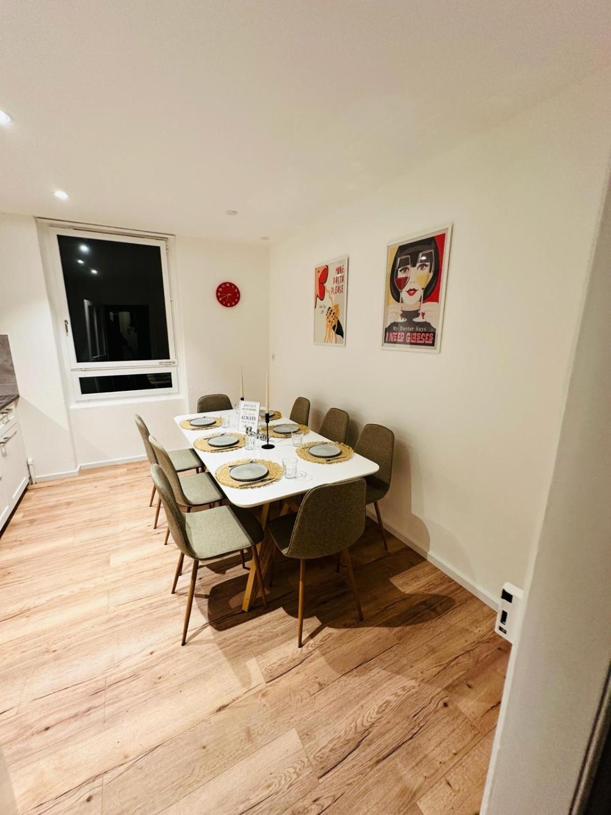 Exclusive Apartment For Families And Business Устер Екстер'єр фото